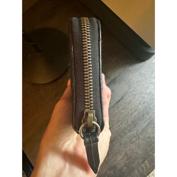 GUCCI MARMONT GG BLACK LEATHER QUILTED ZIP AROUND WALLET - Picture 4 of 9